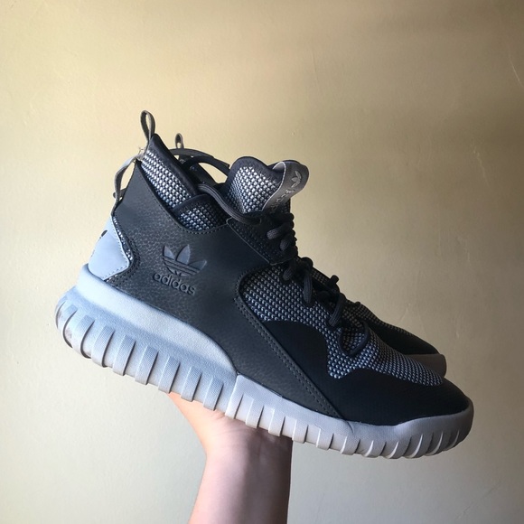 Adidas Tubular - Picture 3 of 9